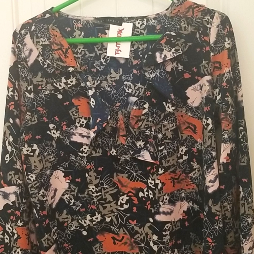 Poet style top